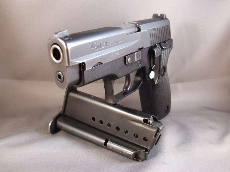 sigsauerp63.jpg