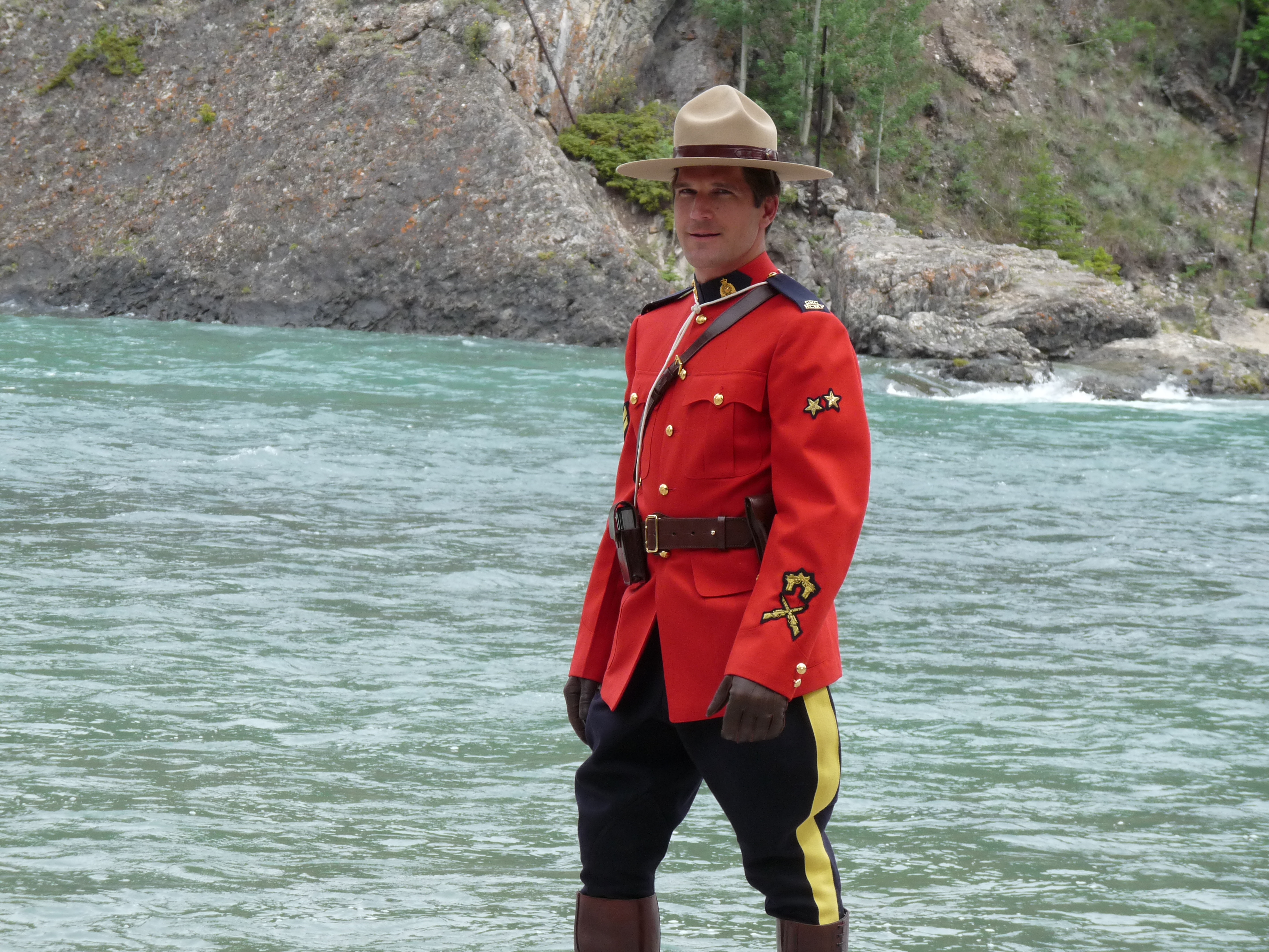 Mountie_in_Banff,_Alberta.JPG