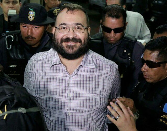 portales-de-noticias-de-veracruz_enloda-javier-duarte-a-sus-excolaboradores_1498649175.jpg