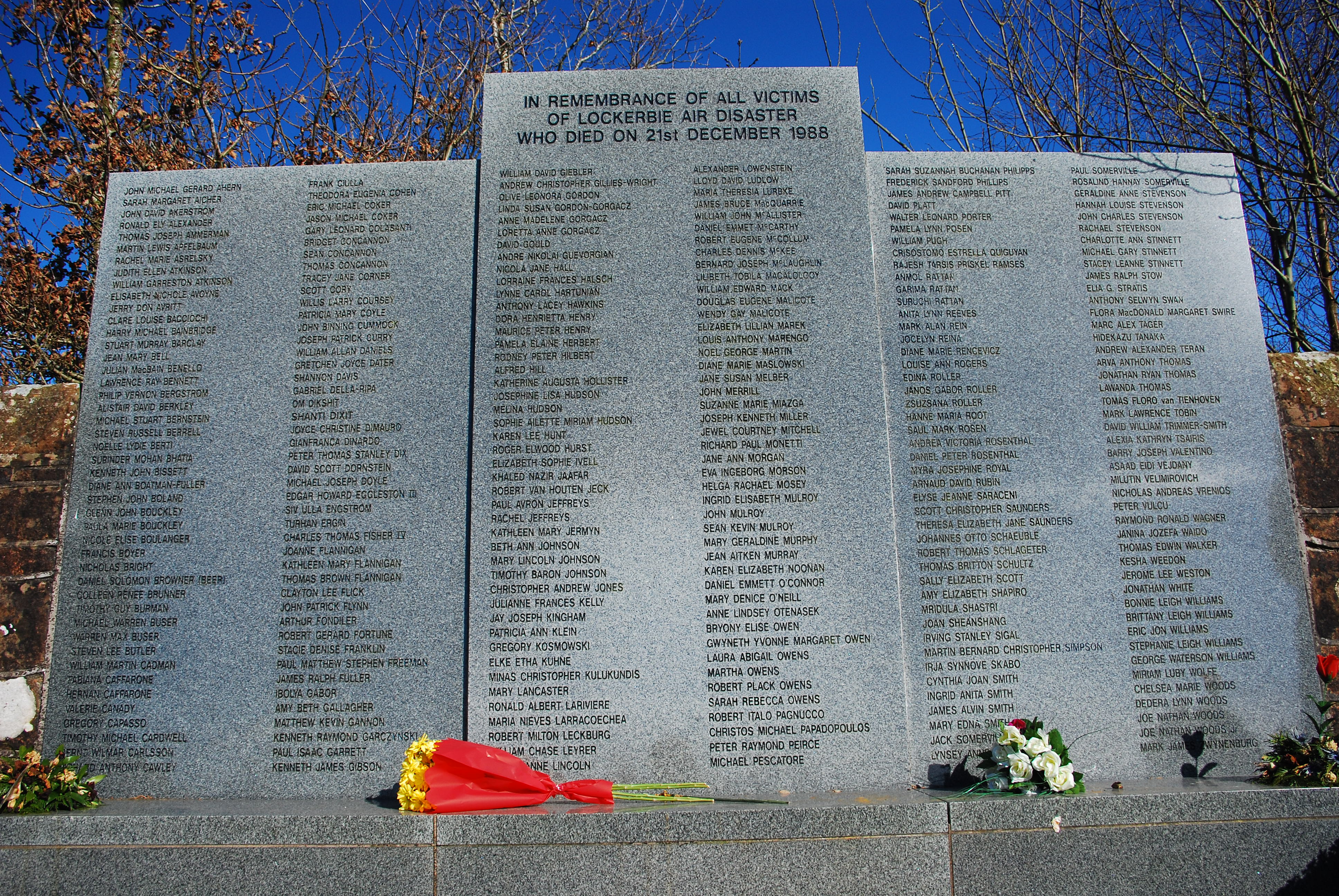 Lockerbie_disaster_memorial.jpg